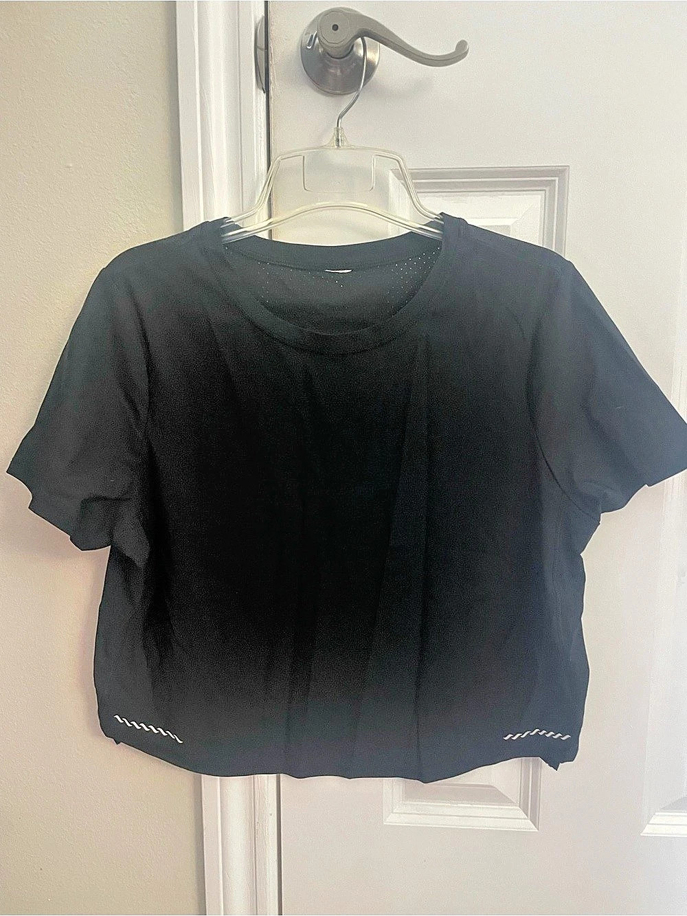 Lululemon Breeze By Short Sleeve Perforated Short Sleeve Top in Black Like New